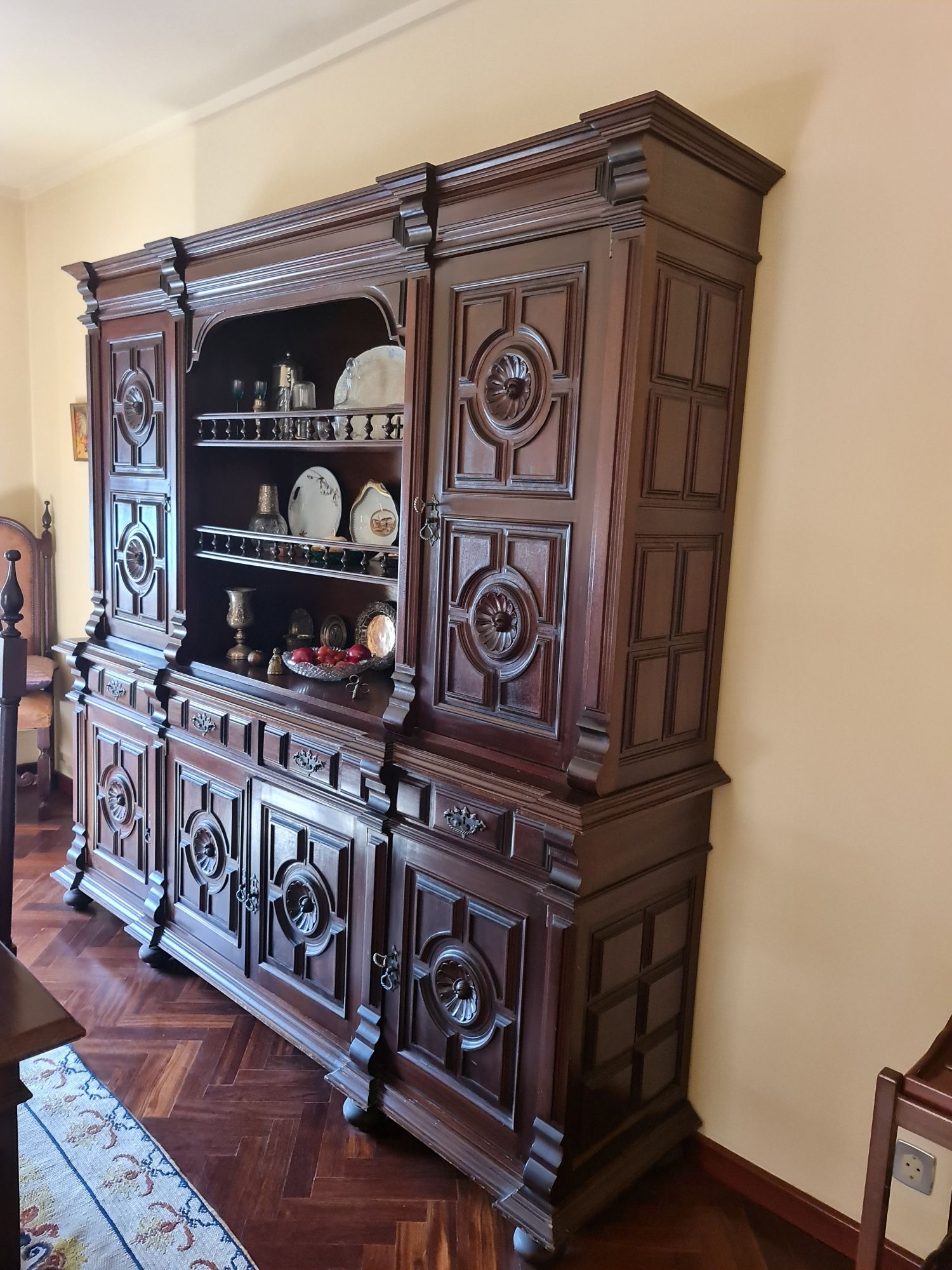 Louceiro sala jantar