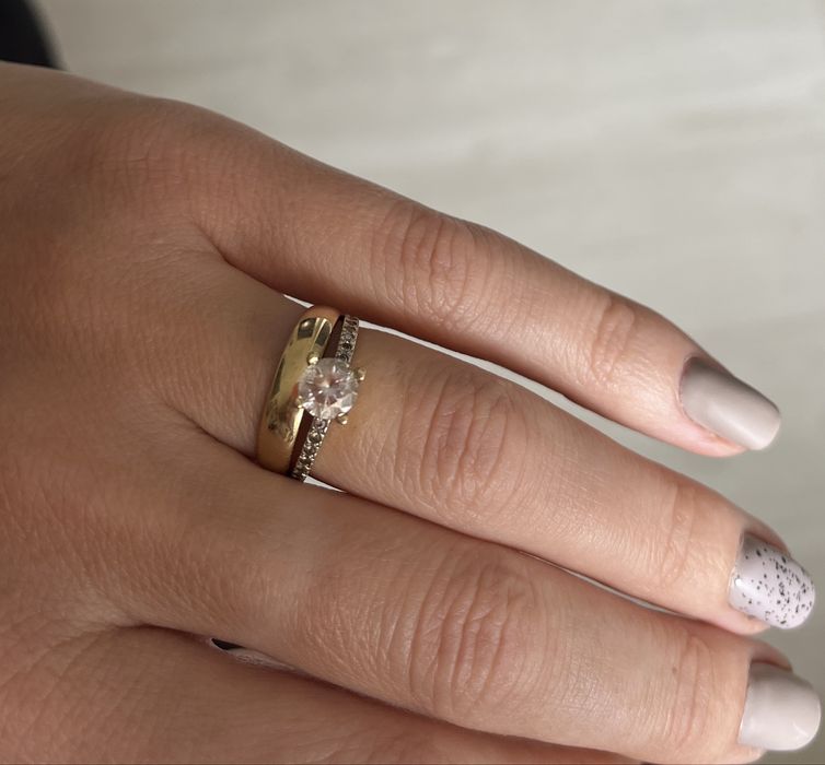 Кільце каблучка лимонне золото 585 розмір 17