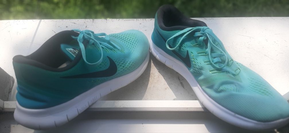 Nike FREE RN оригинал в идеальном состоянии X Adi X Asics X Nike