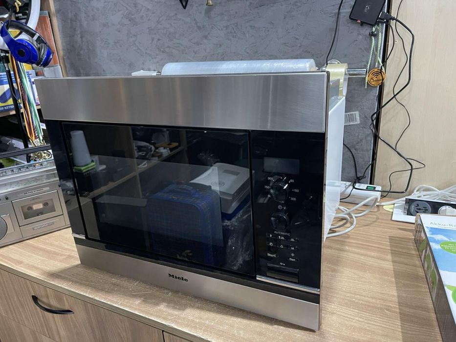 Комбінована мікрохвильова піч Miele