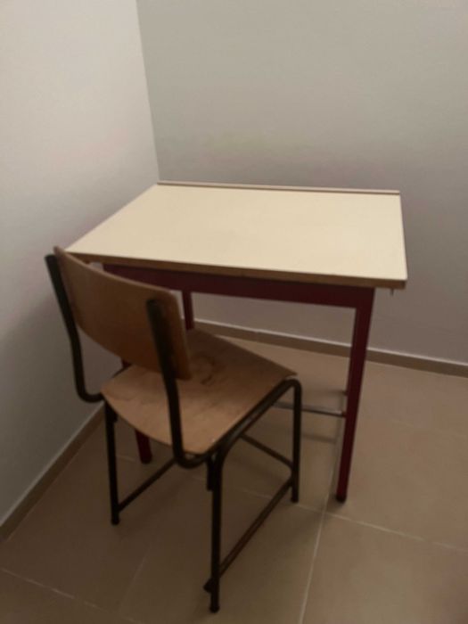 Estirador (com inclinação) com cadeira alta