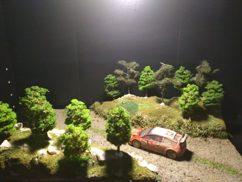 Realizo dioramas e maquetes por encomenda