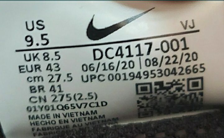 Кросовки фірми nike air max оригінал 

Розмір по бірці:
Us 9.5 UK