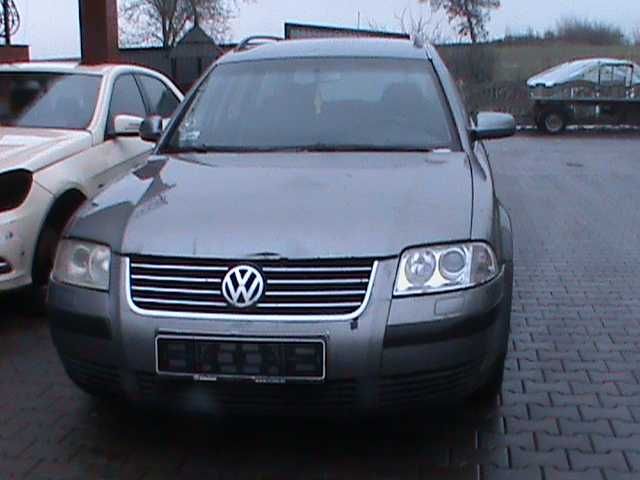 Passat B5 kombi lampy zderzak maska błotniki  drzwi LD7W