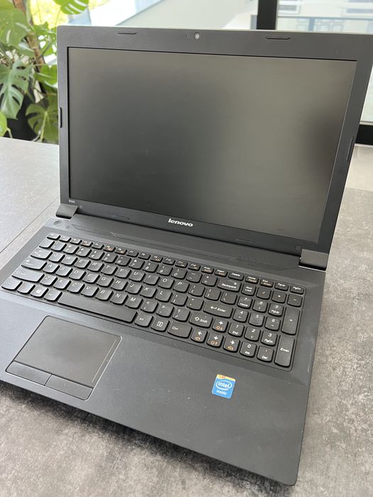 Laptop Lenovo B590