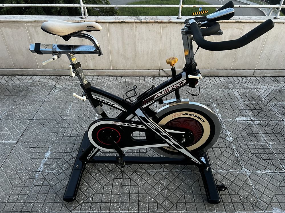 Bicicleta Spinning BH