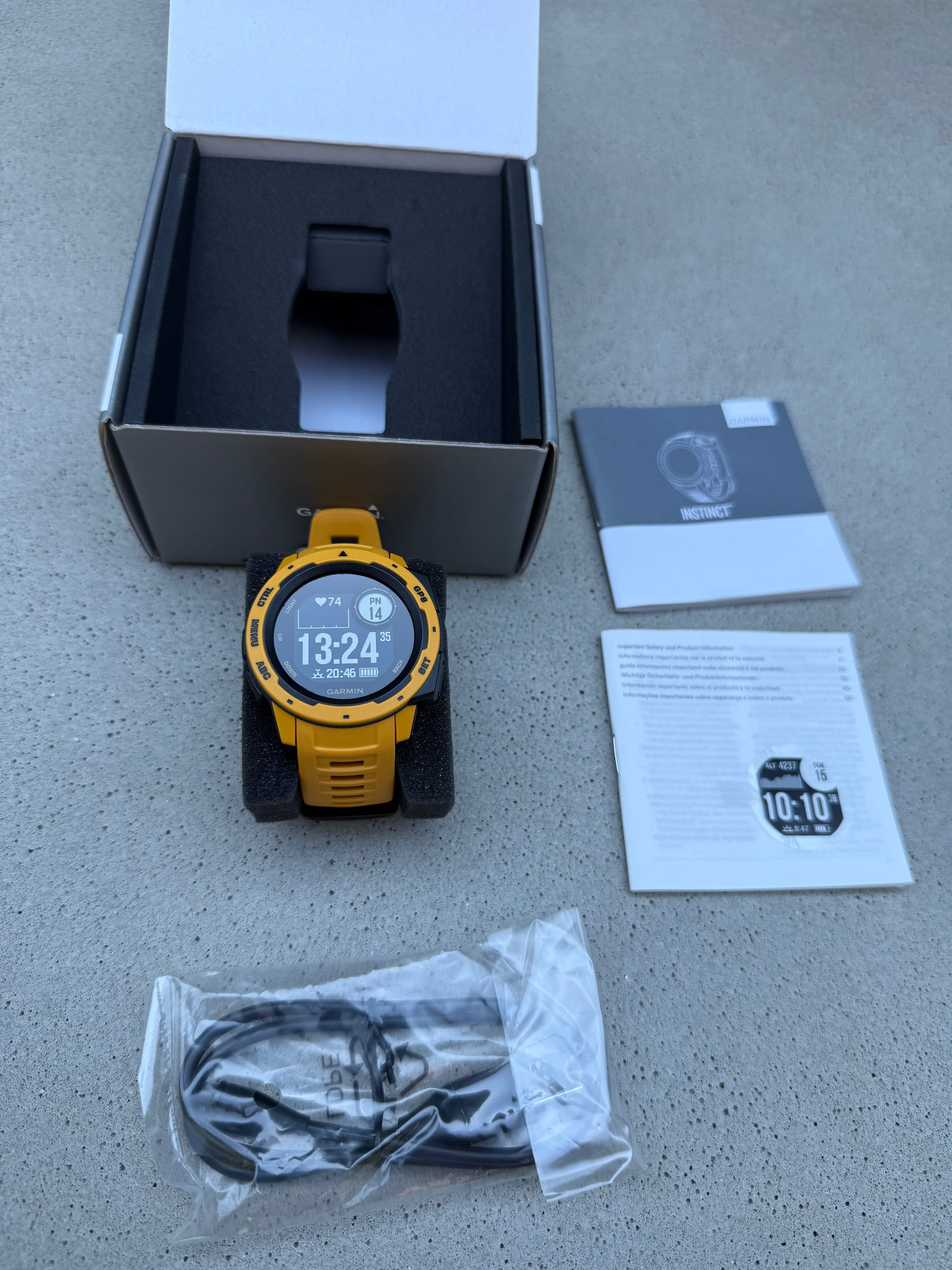 Zegarek Garmin Instinct kolor Sunburst - żółty, jak nowy!