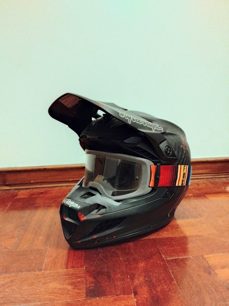 Capacete Troy Lee SE Carbon