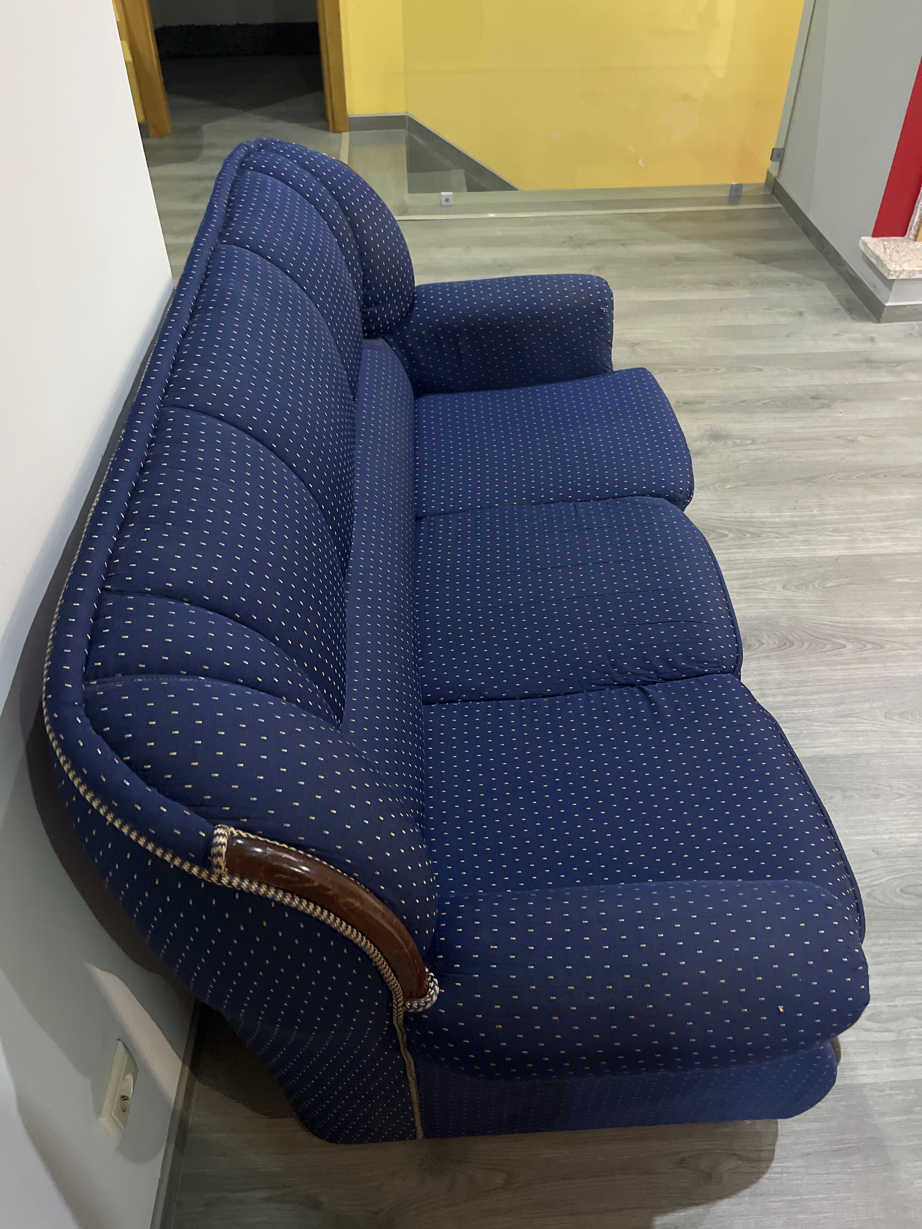 Sofá de 3 lugares + 2 poltronas
