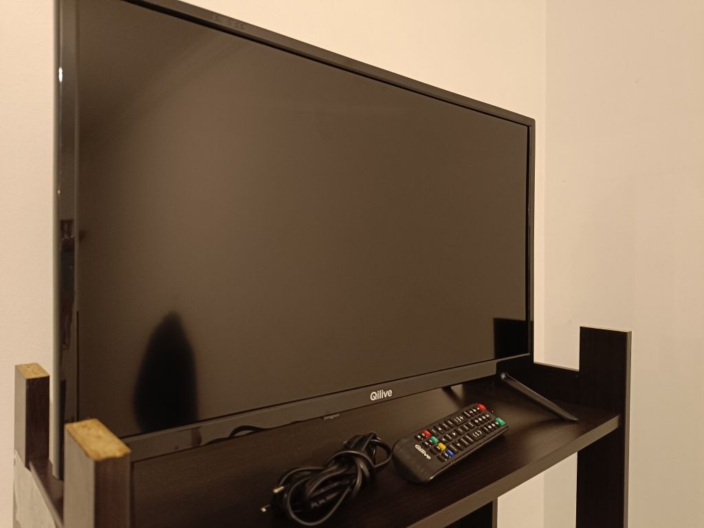 Televisão Qilive HD 24" - Impecável