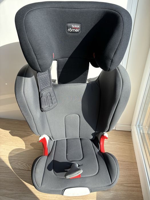Fitelik samochodowy marki Britax Römer 15-36 kg