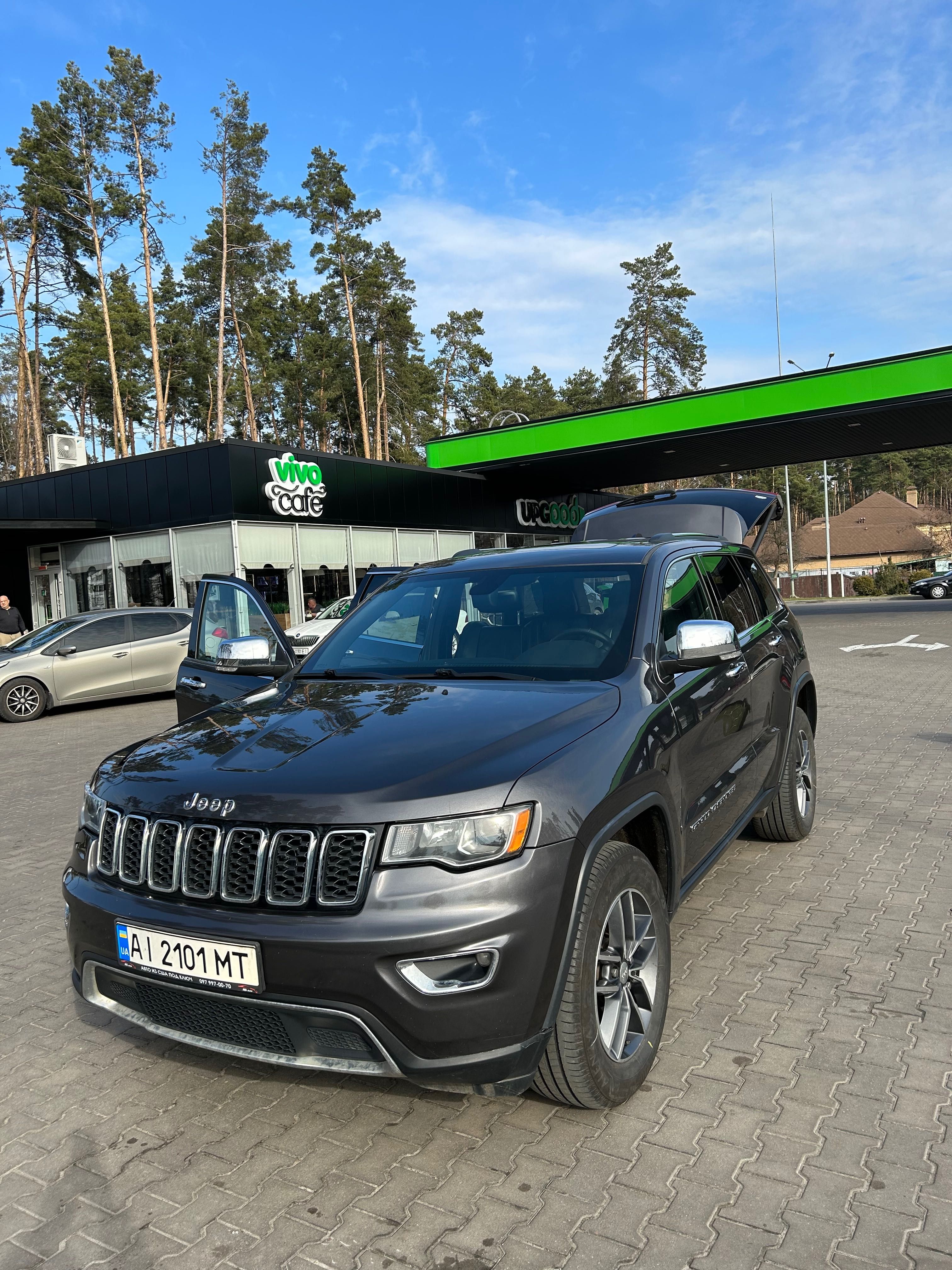 Продам Jeep Grand Cherokee 2017