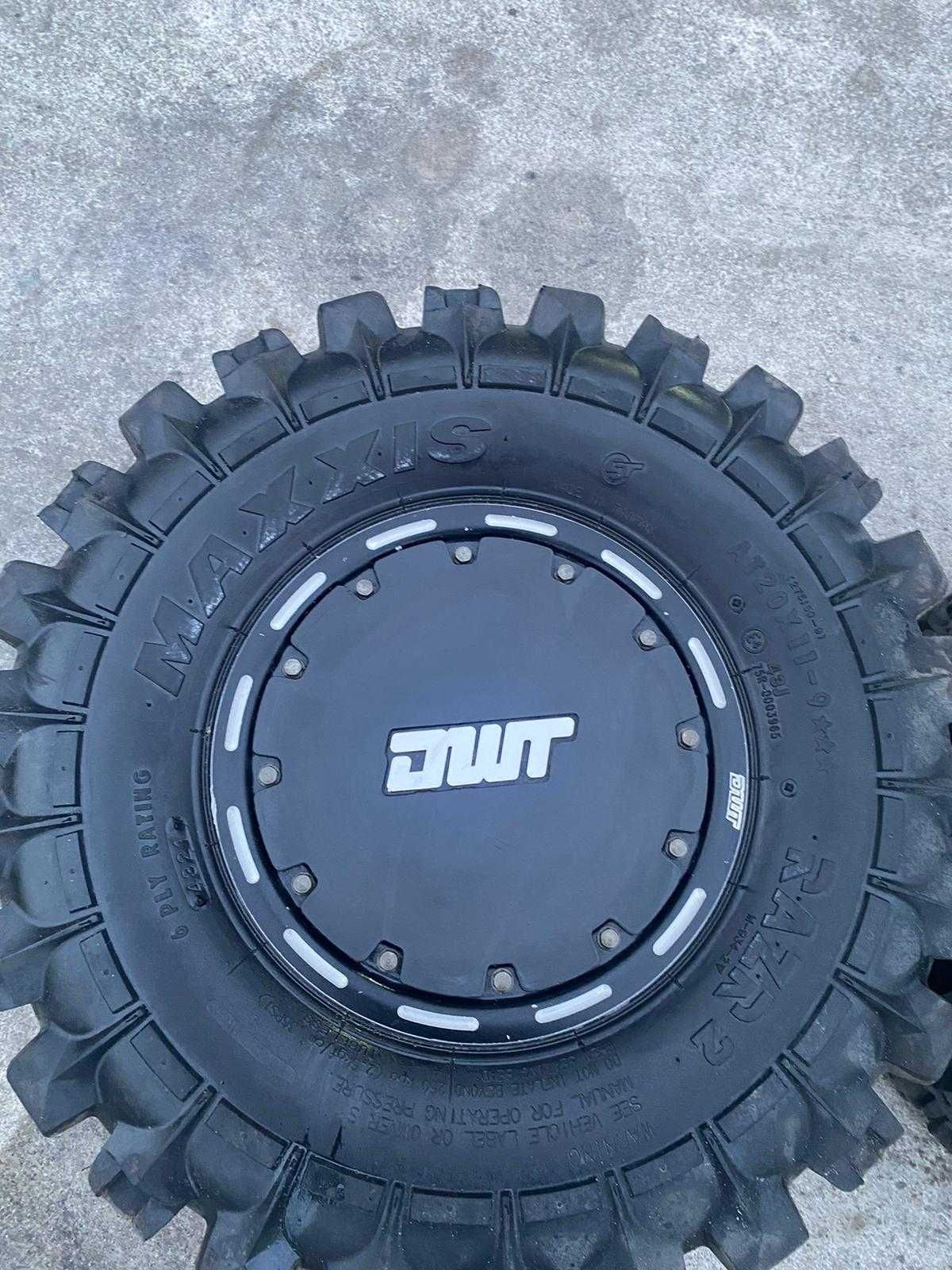 Felgi beadlock DWT z oponami maxxis razr2