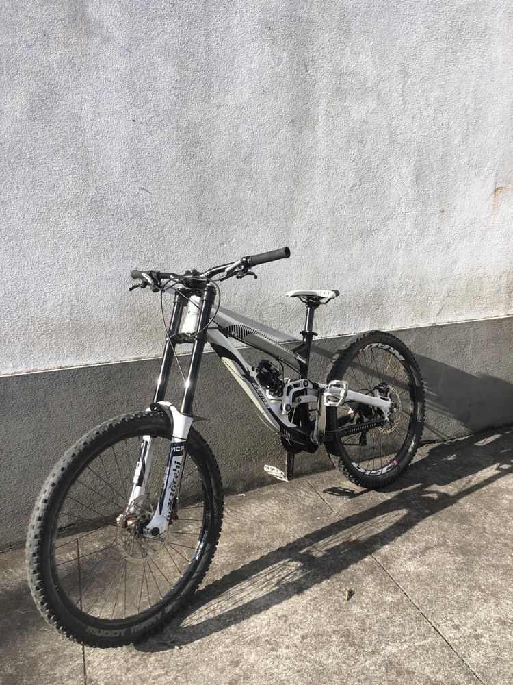 Yt industries tues downhill