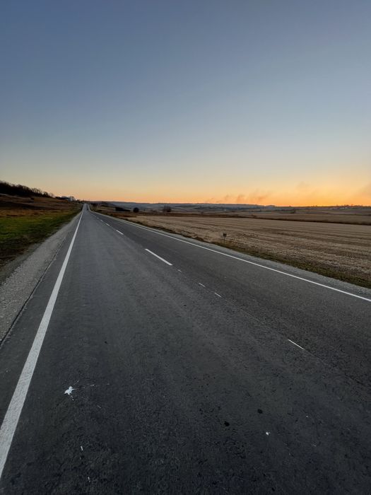 Земля  біля КПП Дяківці.