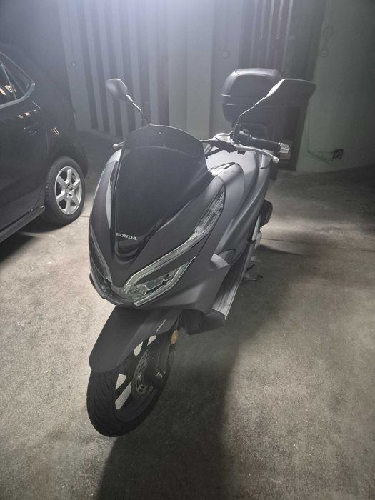 PCX 2020 com 7200km e muitos extras