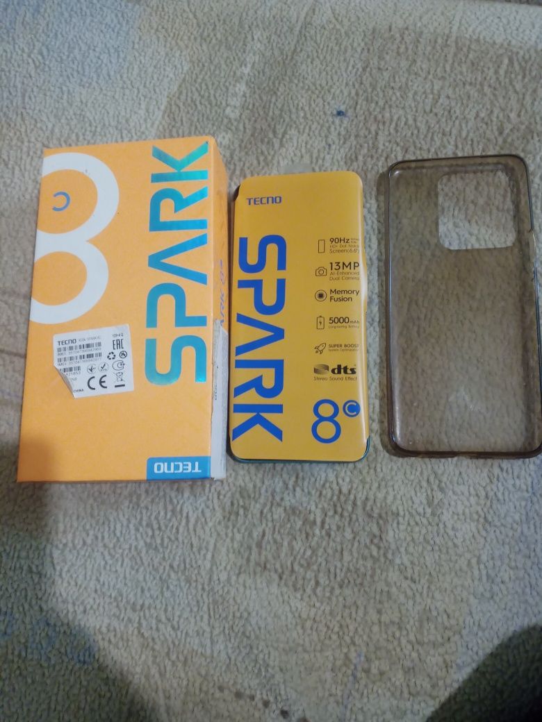 Продається телефон TECNO SPARK 8C