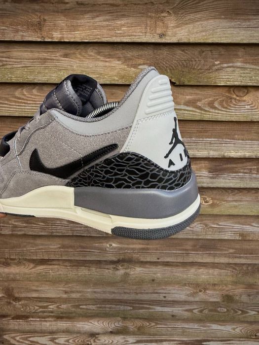 кросівки nike air jordan legacy 312