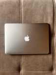Macbook air 13 2017 intel i5 8gb ram 128ssd intel HD 6000