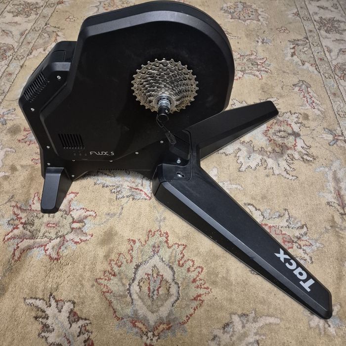 Trenazer garmin tacx flux s smart