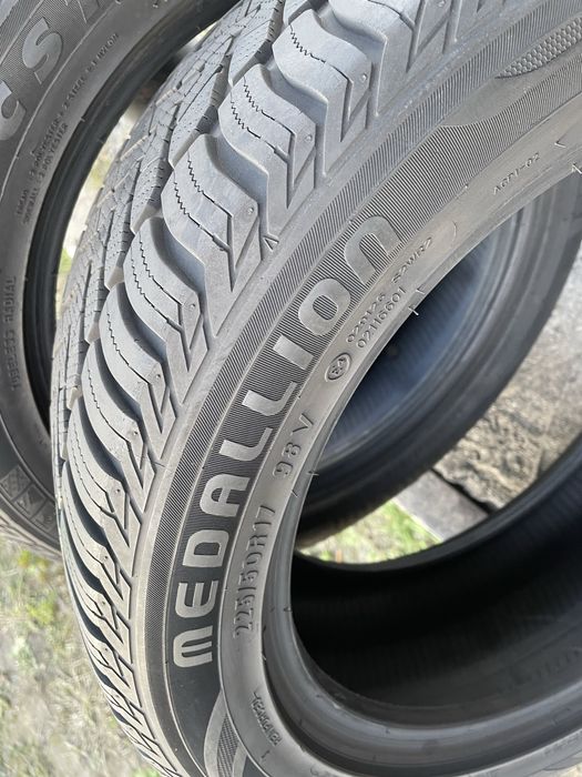 Всесезонні шини Medalion 225/50 R17
