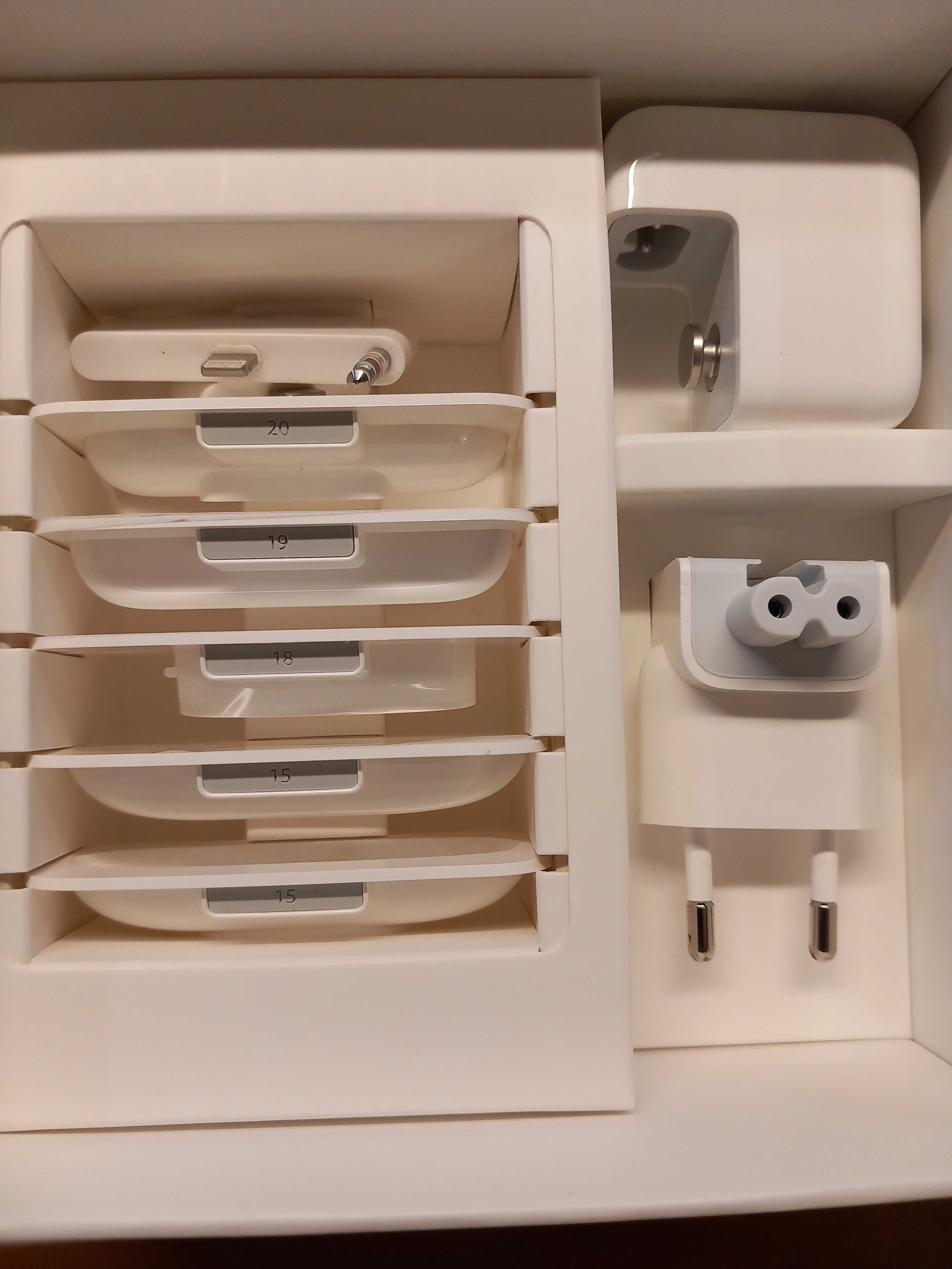 Apple Universal Dock MC746ZA