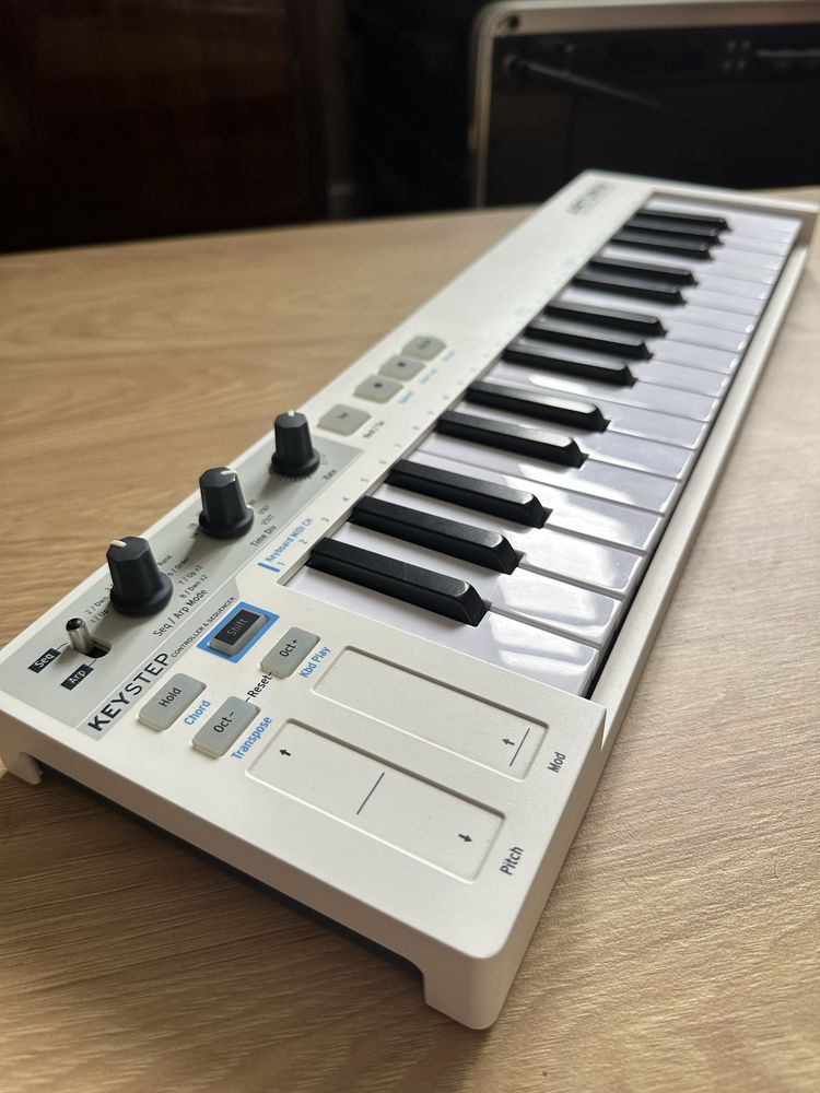 MIDI Клавіатура Arturia KeyStep