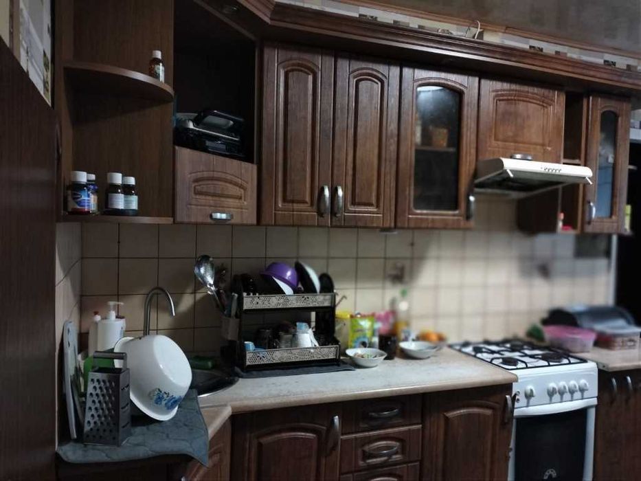 Частина будинку з окремим двором на Юрівці!