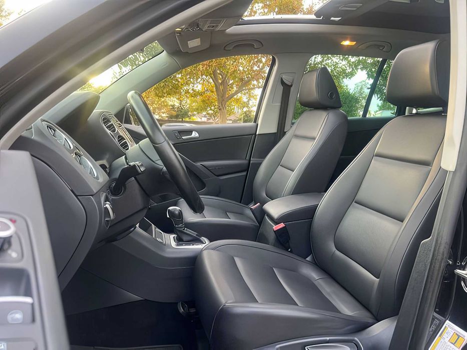 Volkswagen Tiguan      2014