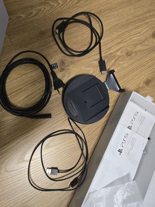 Konsola Sony PlayStation 5 z napędem, stan idealny