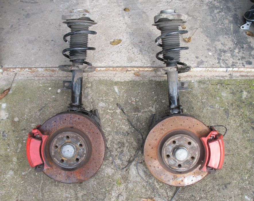 Mercedes CLA C117 zawieszenie przód zwrotnica McPherson Lewa Prawa