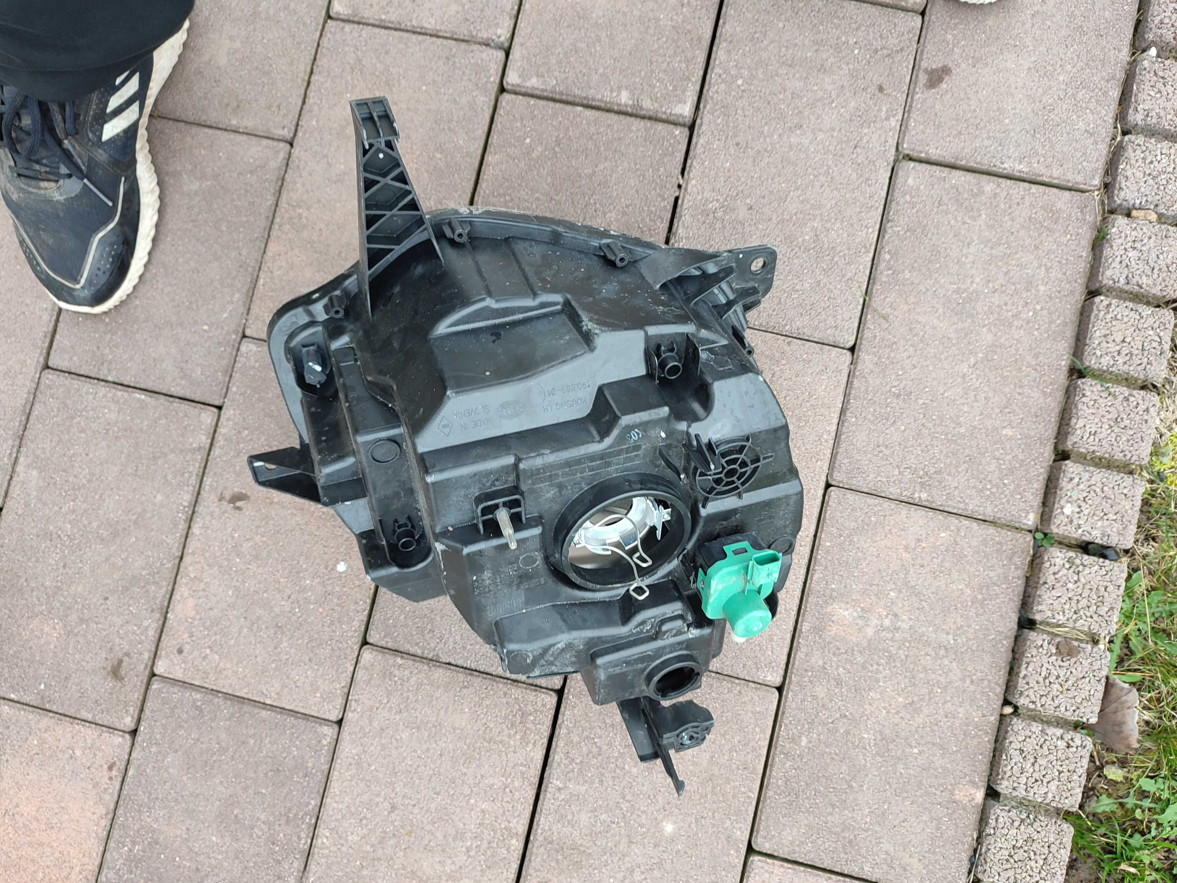 Lampa lewy przód Renault Twingo III