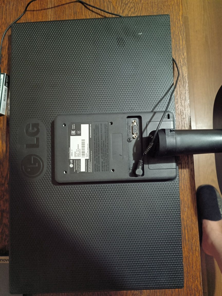 Продам монитор lg 20m35a