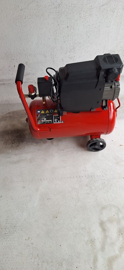 Kompresor olejowy Einhell TC-AC 190/24/8 24 l 8 bar