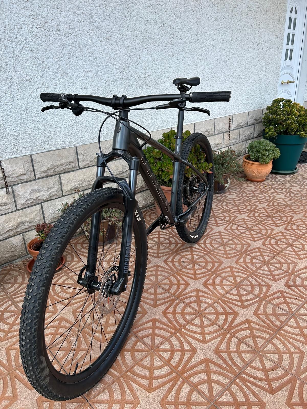TREK X-Caliber 8 2023