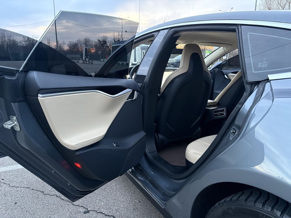 Продам Tesla model S