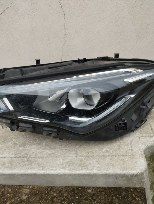 Mercedes CLA led