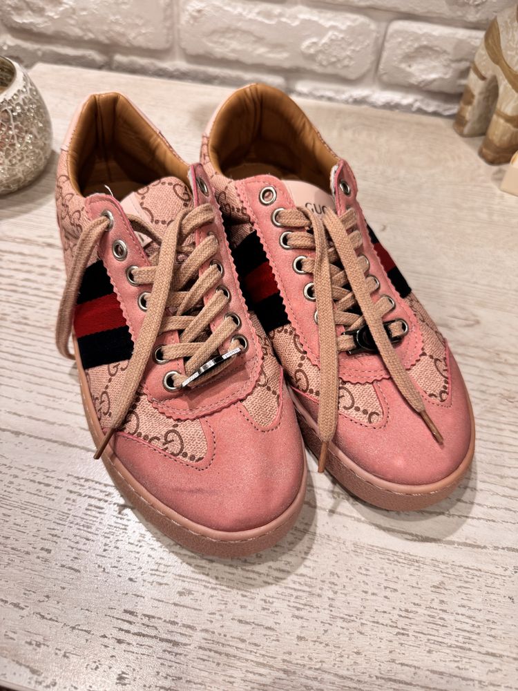 Жіночі кроссівки Gucci