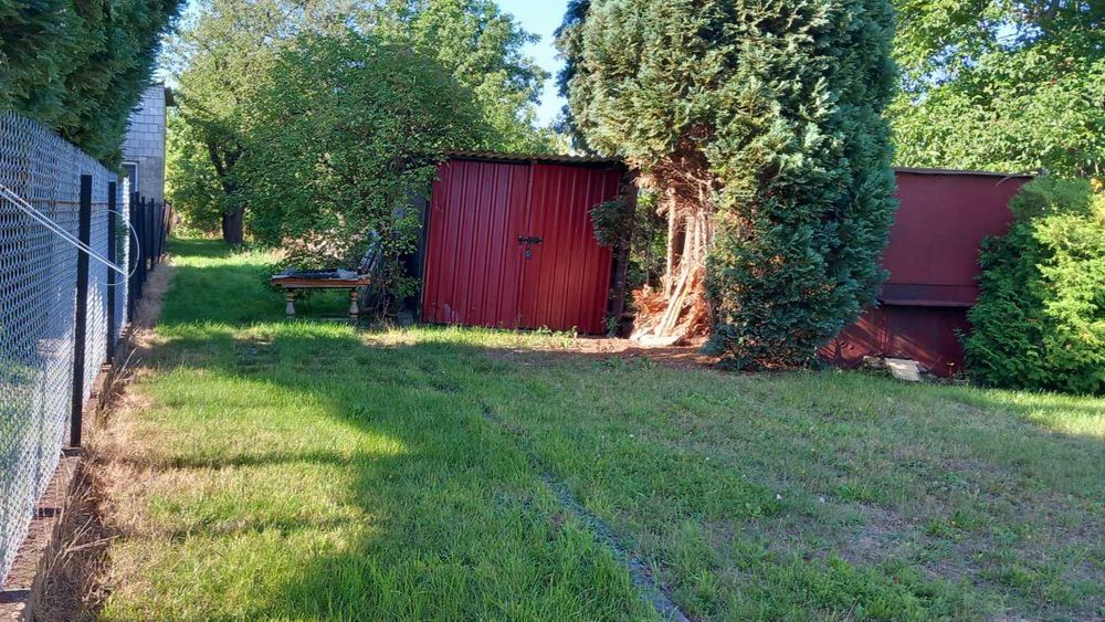 tanio pilnie dzialka budowlana brama gaz chodnik ogrodzona do 1500 m2