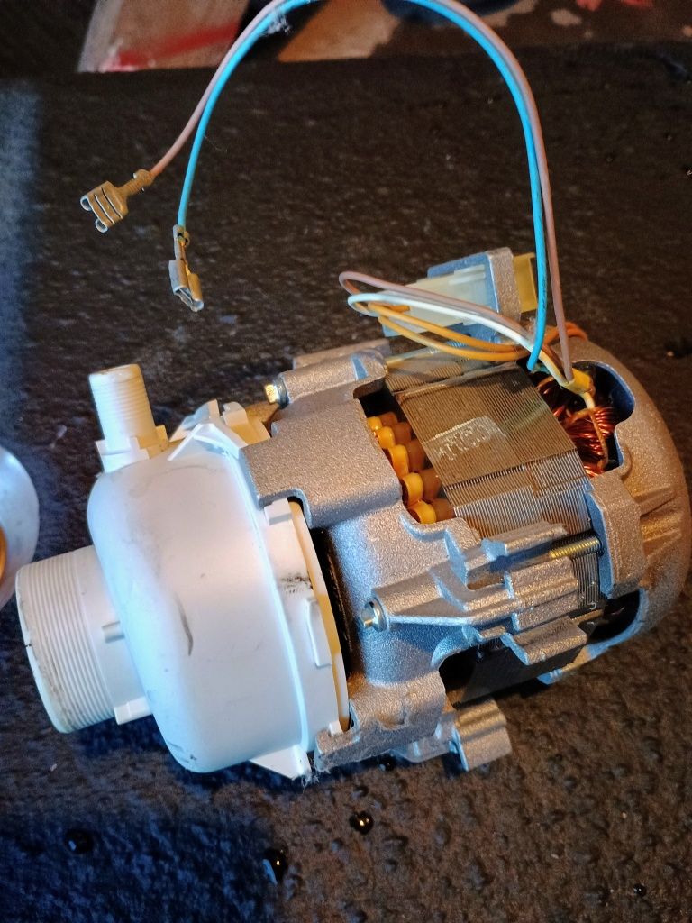 насос  мотор посудомийка AEG.
