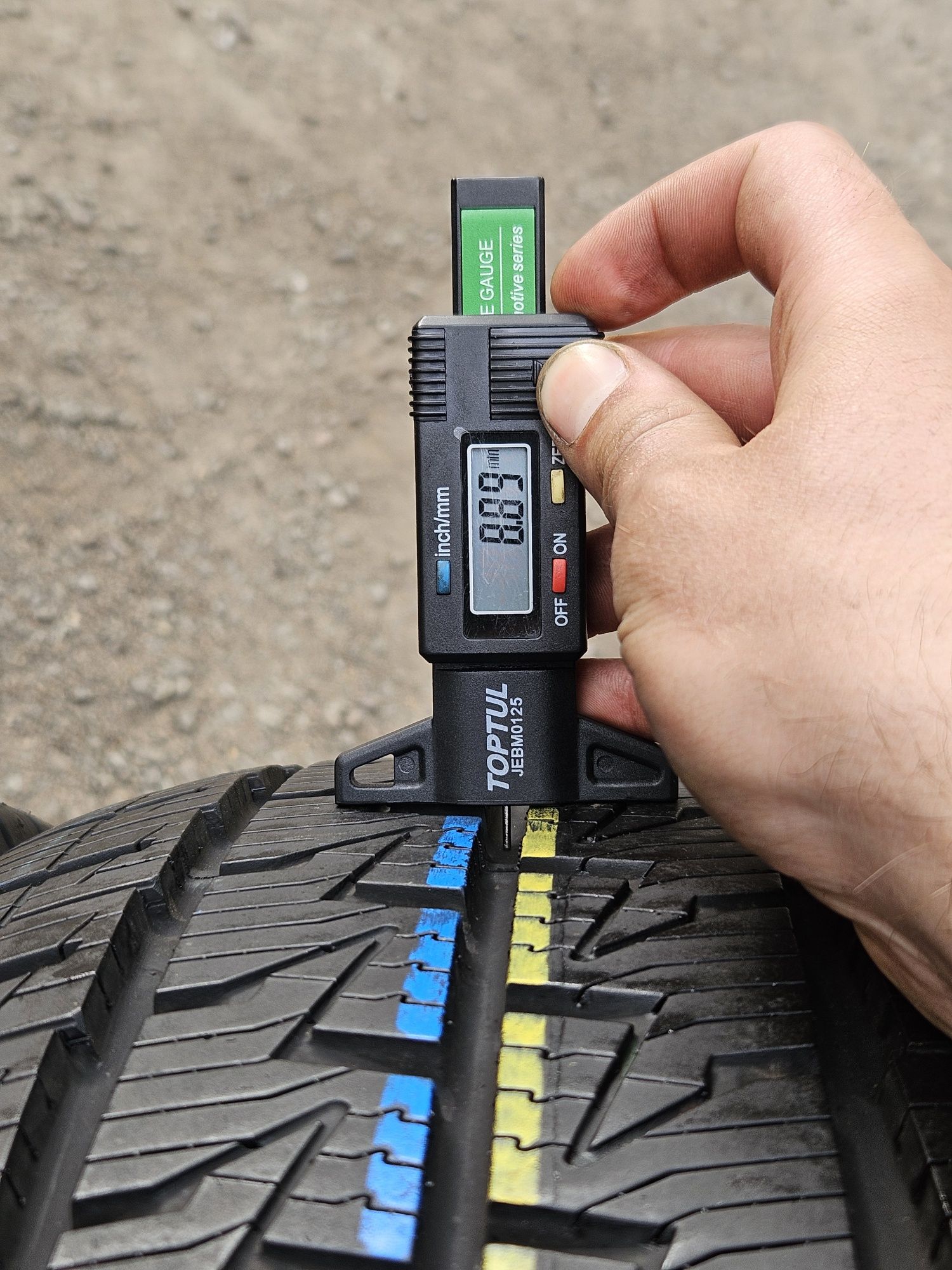 Шины БУ 235 65 R 16 C Continental van contact 4season пара всесезон