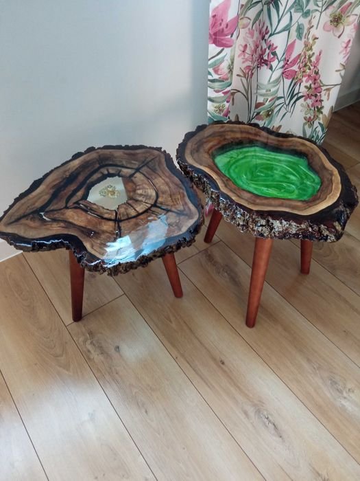 Stolik orzech z żywicą epoksydowa