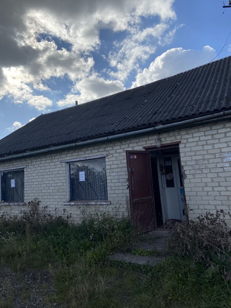 Продам поміщення,магазин в селі Горичів