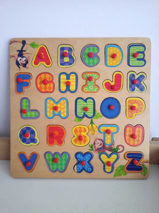 Puzzle Abecedário com encaixe