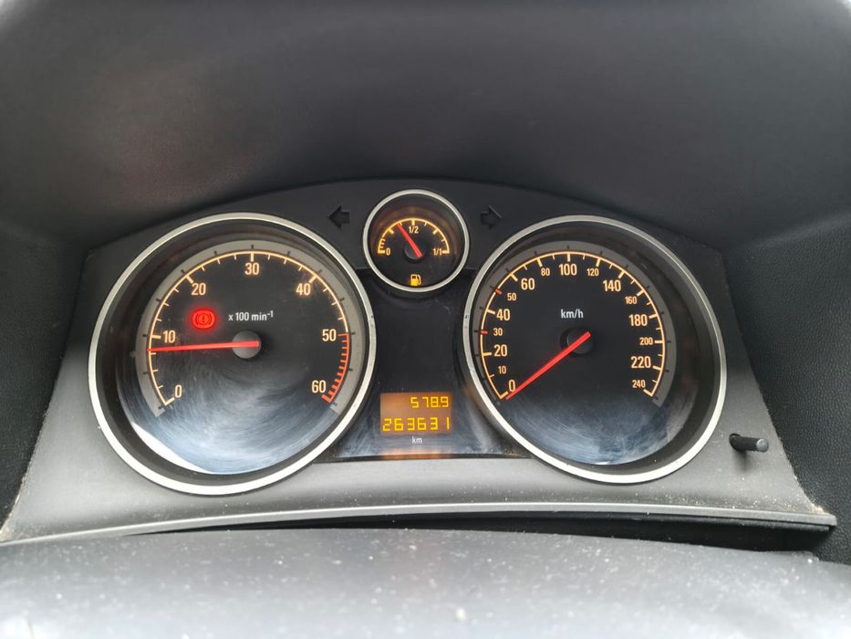 Opel astra h ano 2007 em boas condicoes, com full extras