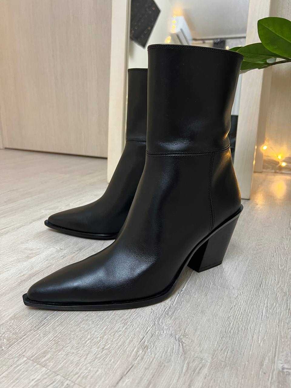 Ботинки казаки Zara (черевики)