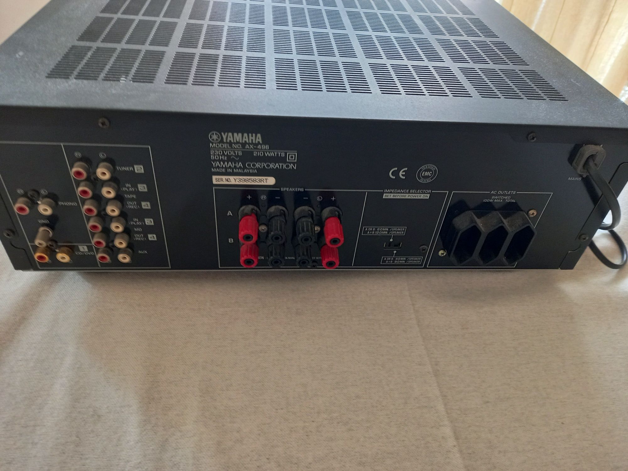 Yamaha AX-496 Amplificador integrado, para reparação ou peças