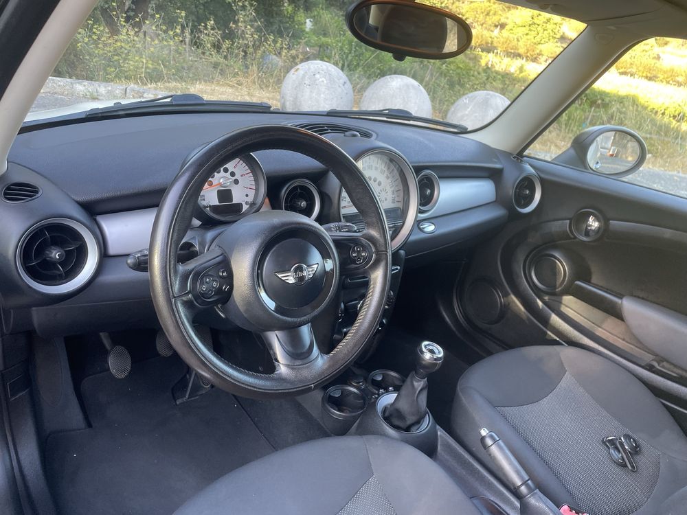 Mini cooper com historico na marca