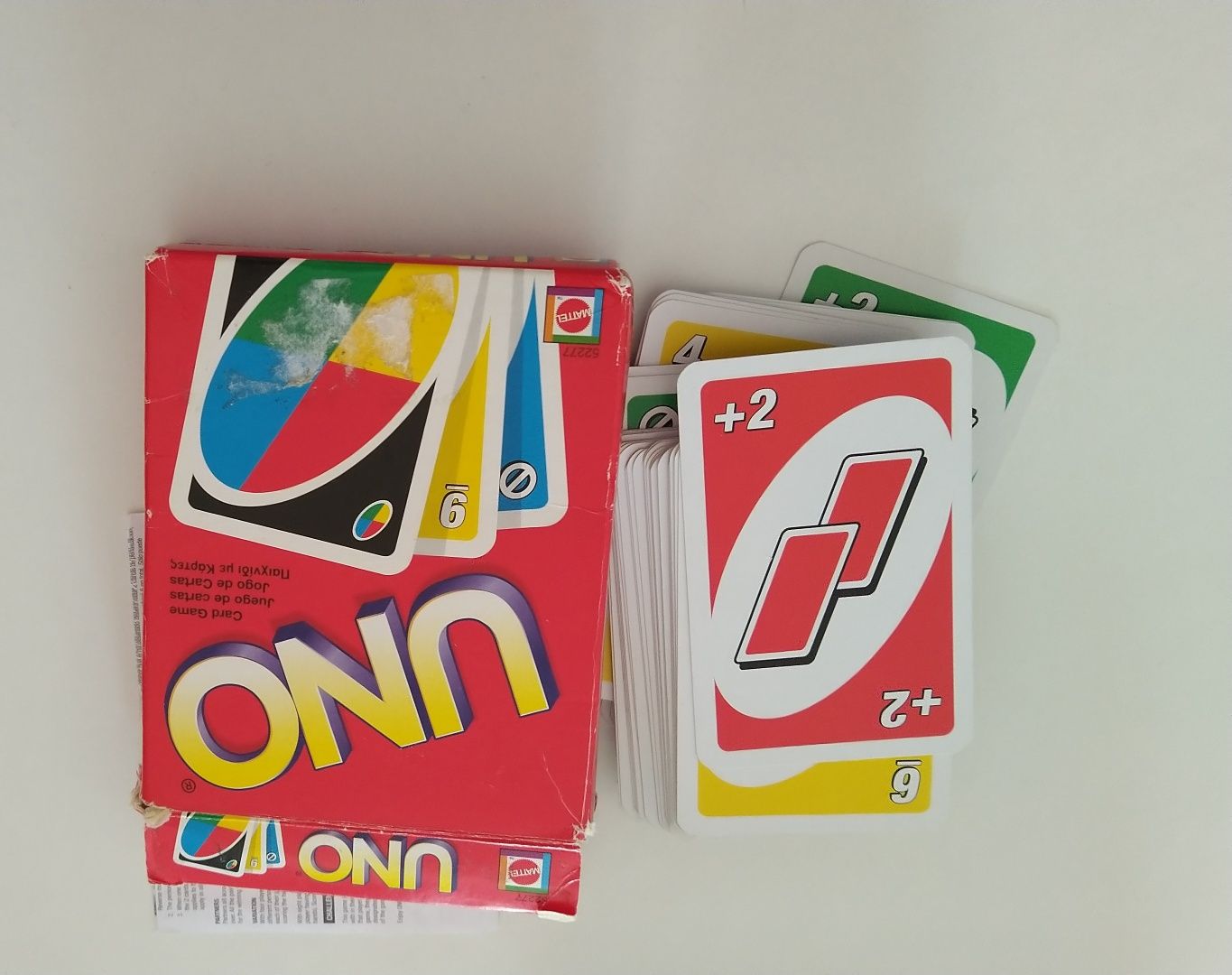 Jogo uno e jogo scabrelle