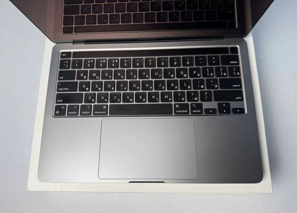 MacBook Pro 13 M2 8/256Gb